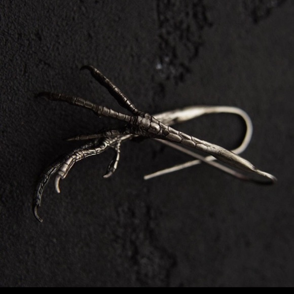 Ellen Rococo Sterling Silver Starling Bird Claw Talon Hanger Earrings BNIB - Picture 5 of 6